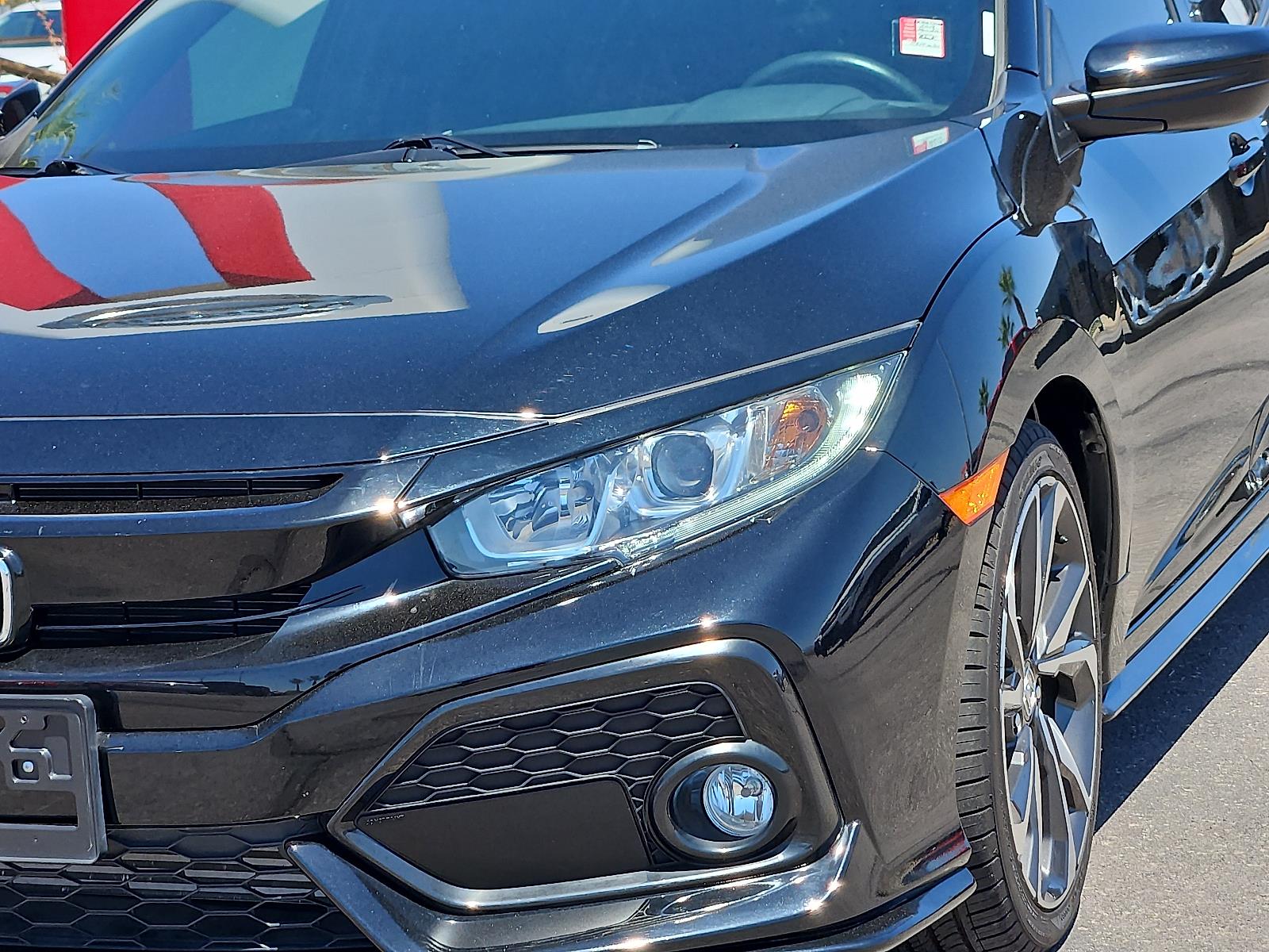 Vehicle image 19 of 20