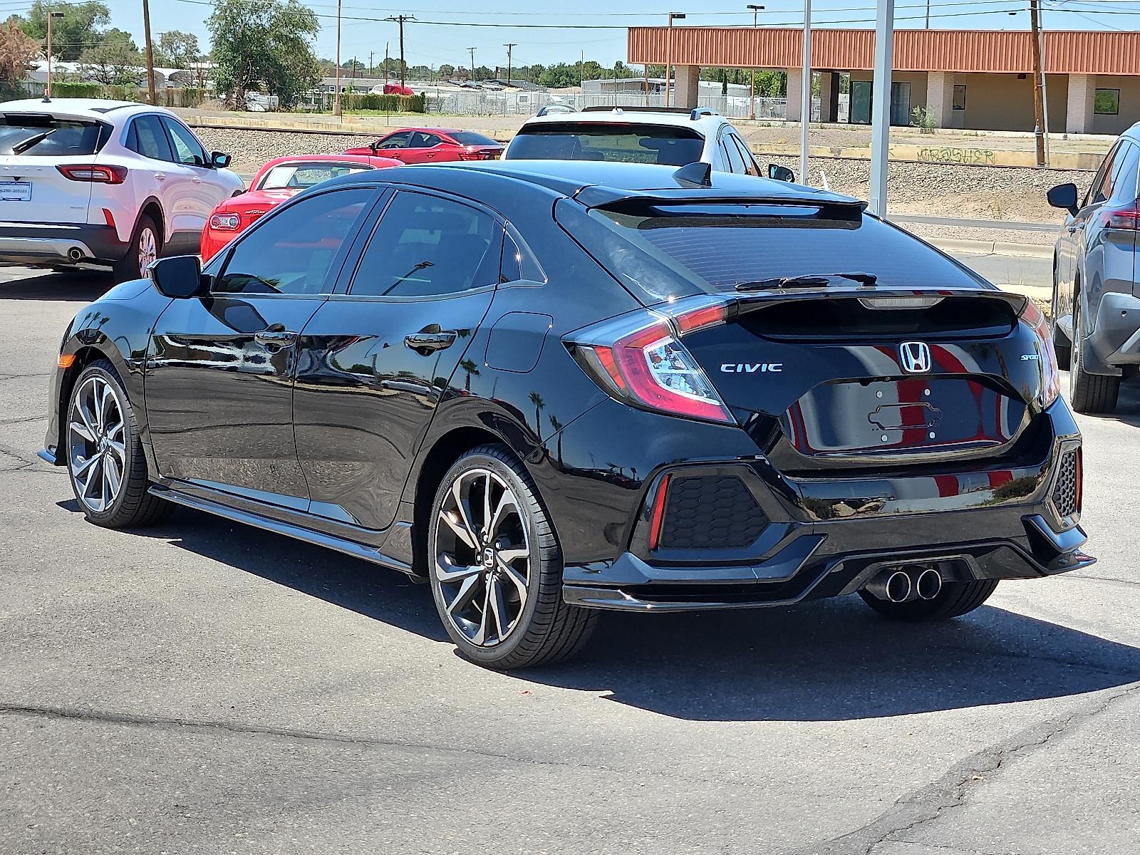 Vehicle image 5 of 20