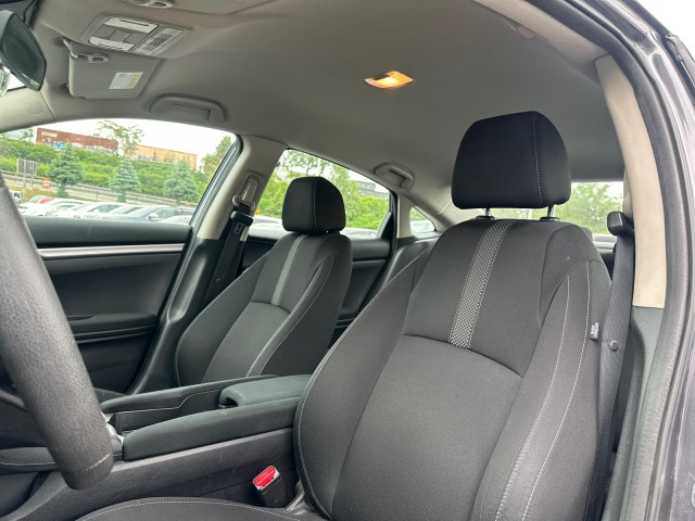 Vehicle image 16 of 26