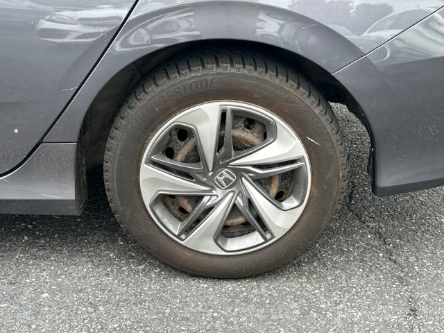 Vehicle image 12 of 26
