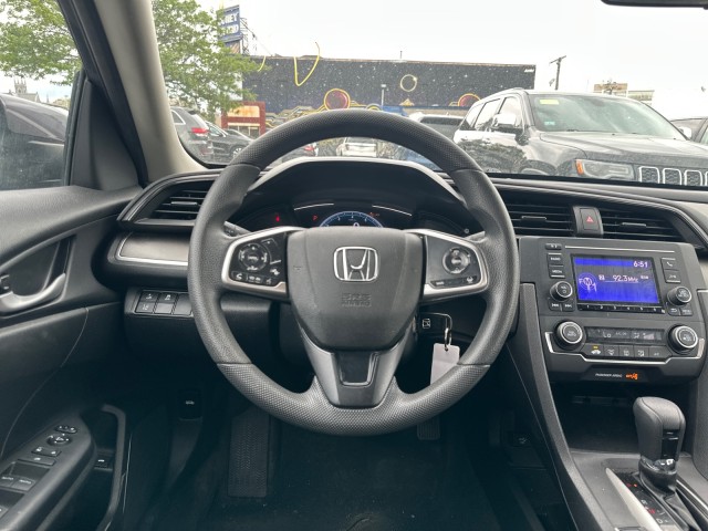 Vehicle image 20 of 26
