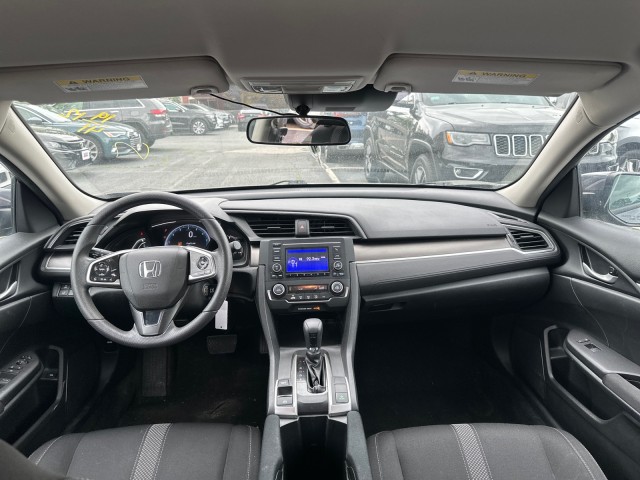 Vehicle image 17 of 26
