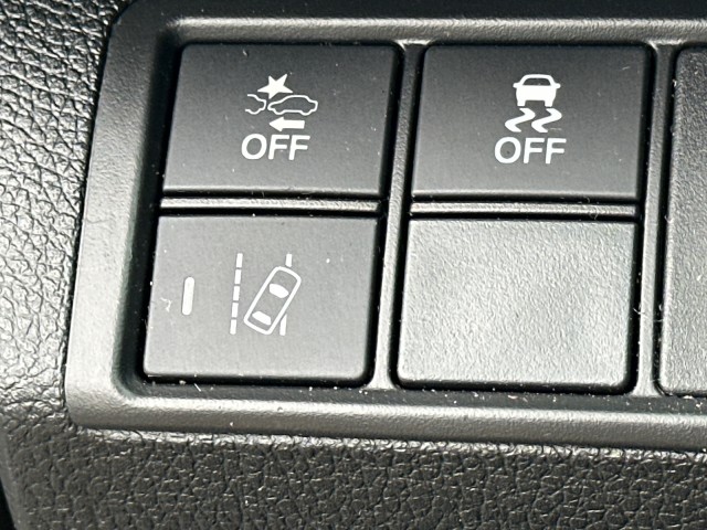 Vehicle image 22 of 26