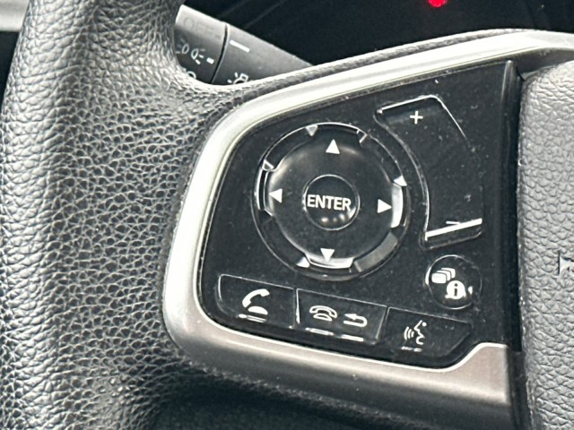 Vehicle image 21 of 26
