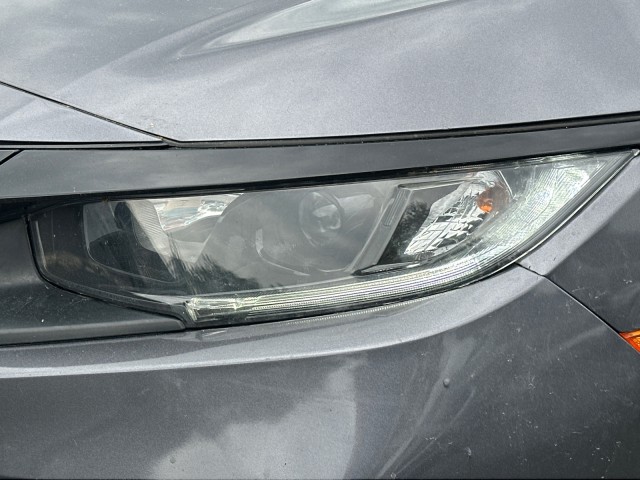 Vehicle image 10 of 26