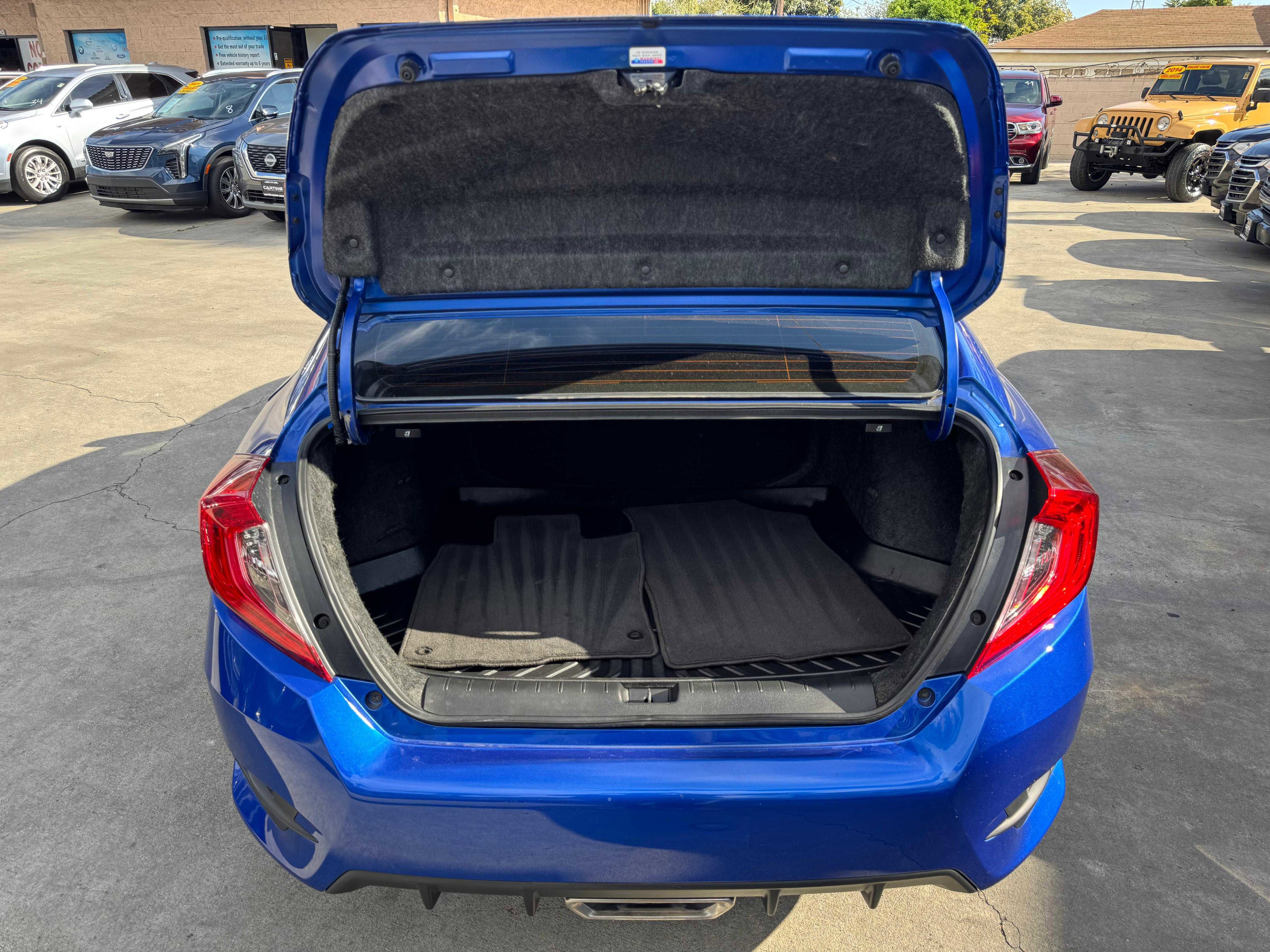Vehicle image 16 of 65