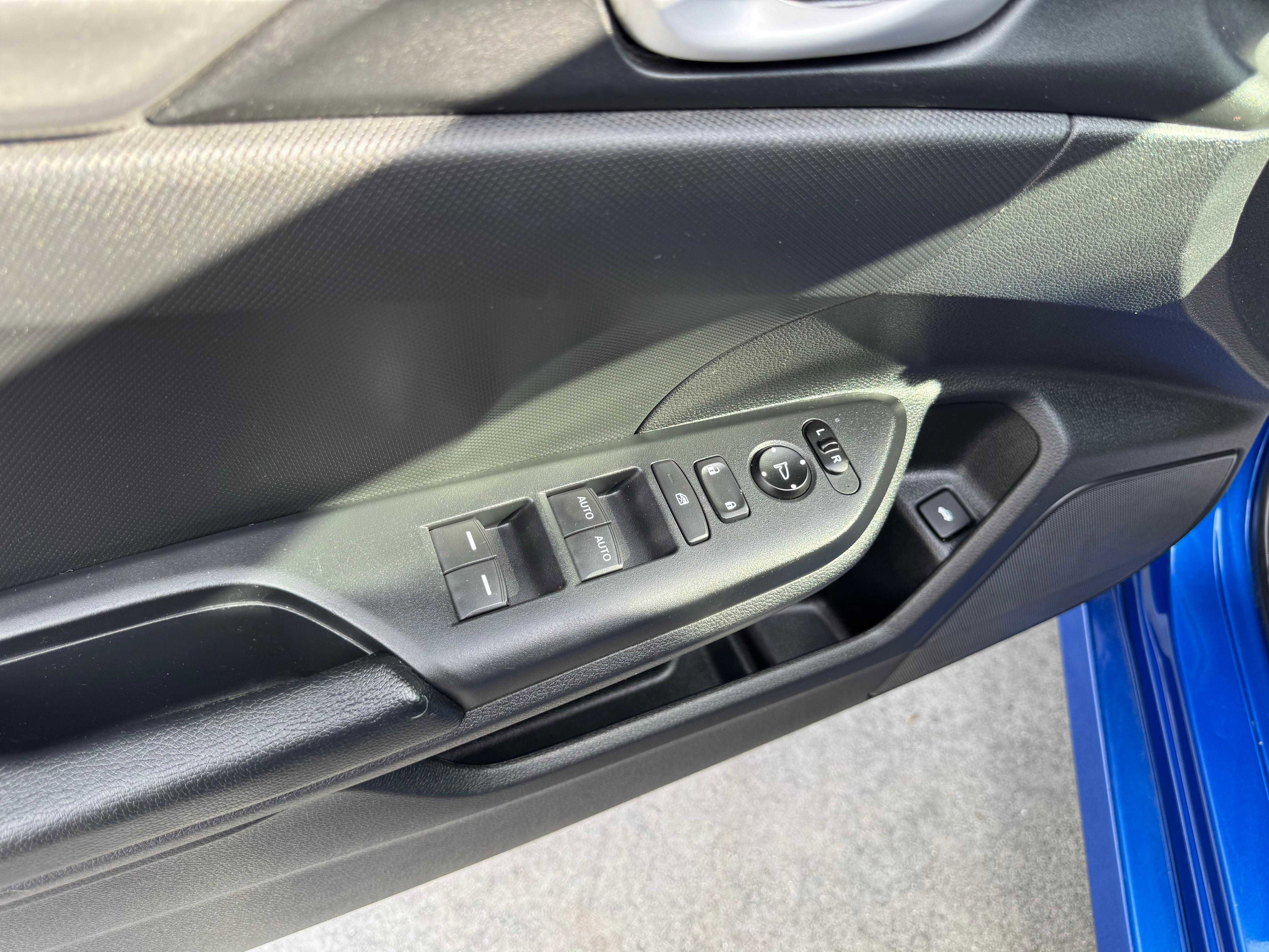 Vehicle image 20 of 65