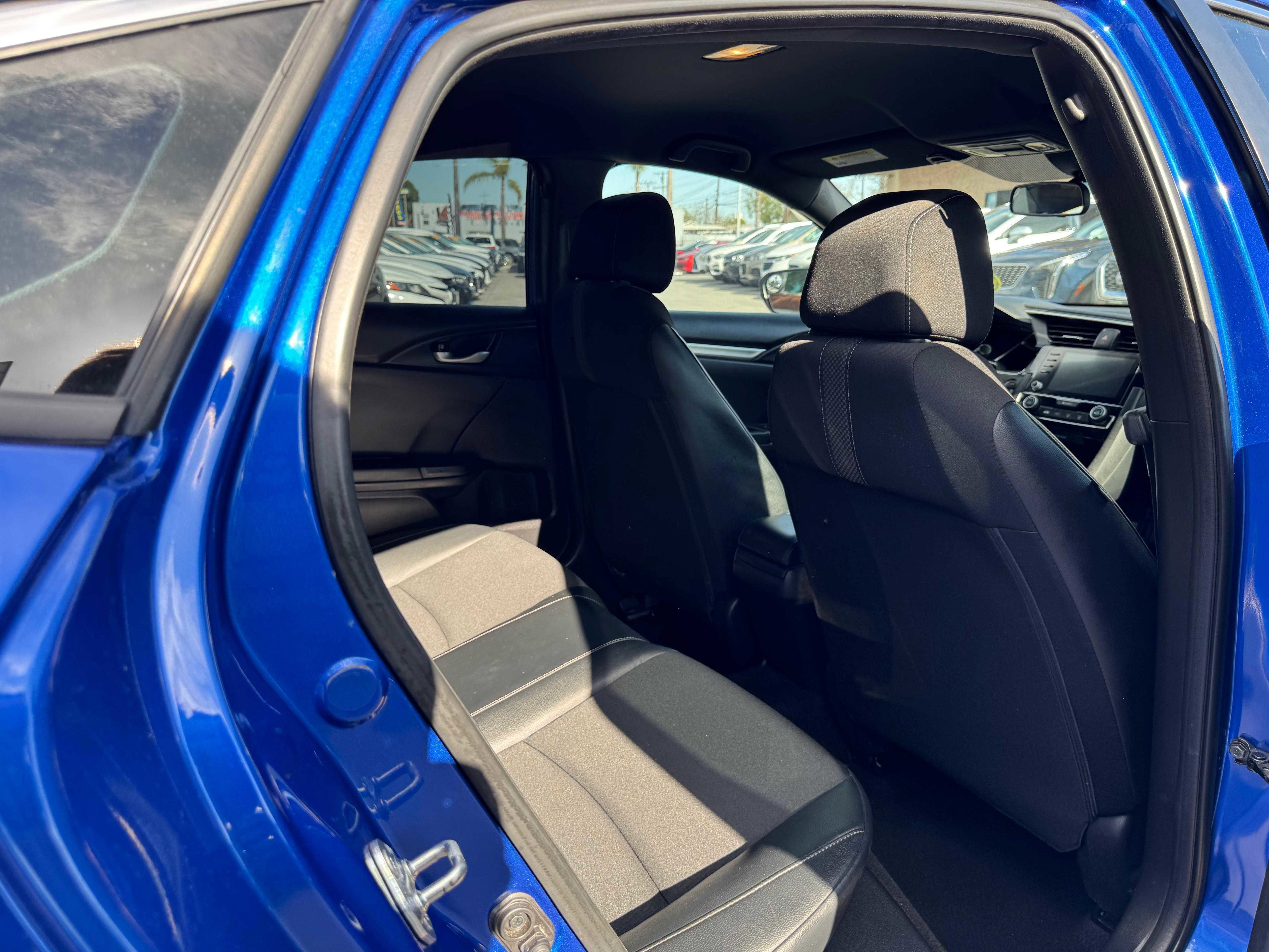 Vehicle image 36 of 65