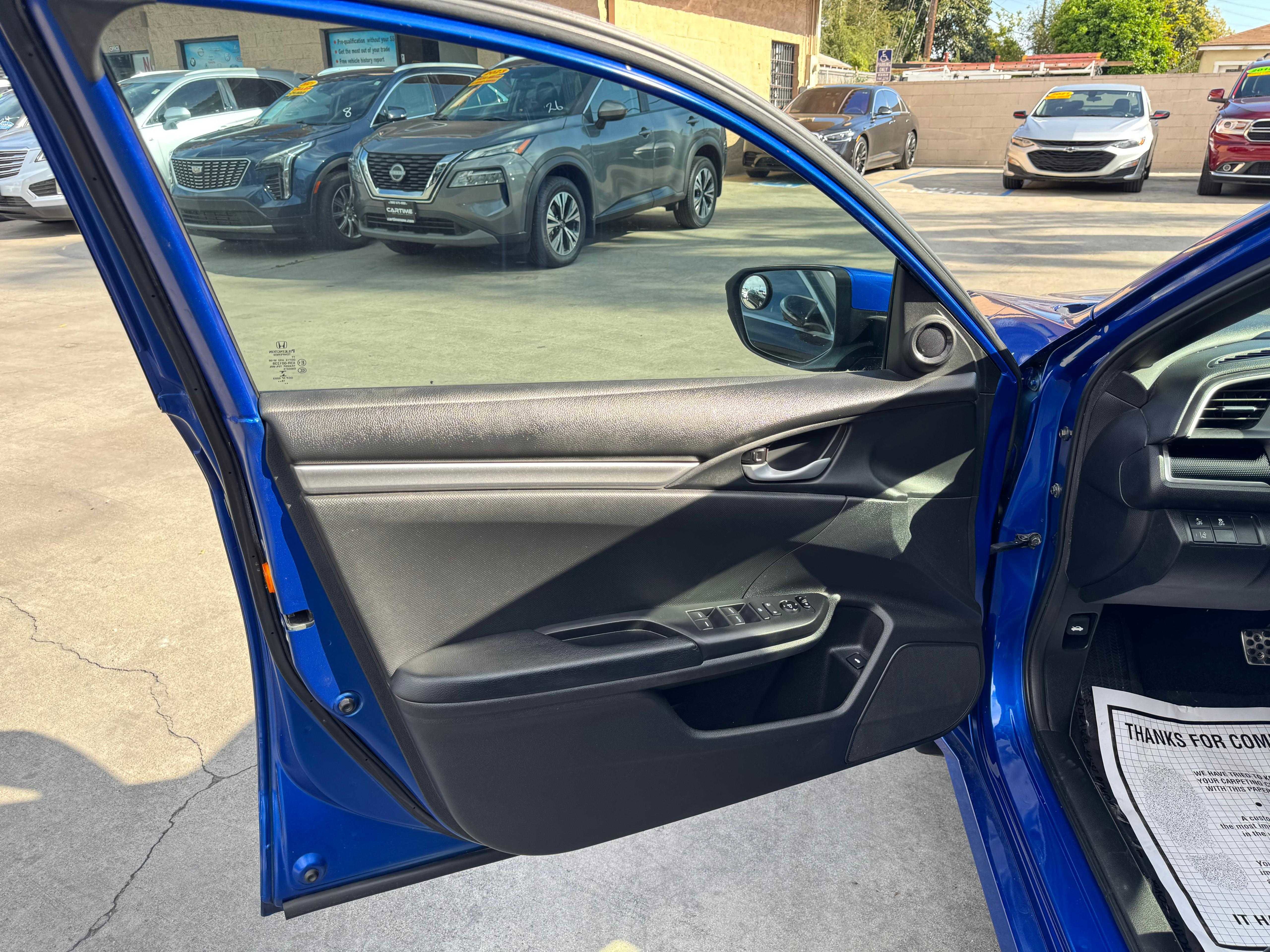 Vehicle image 21 of 65