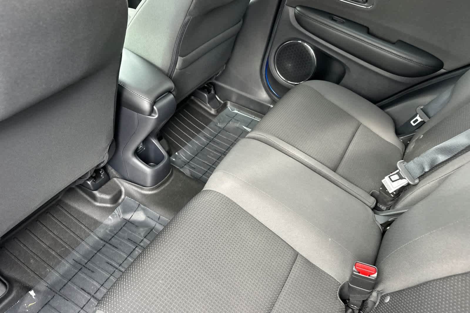Vehicle image 11 of 29