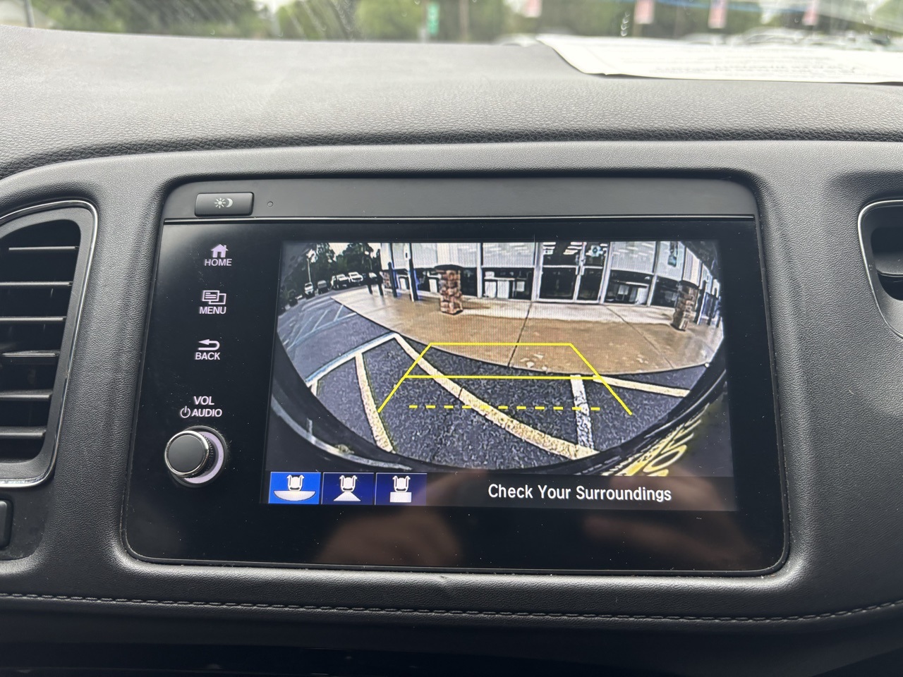Vehicle image 18 of 20
