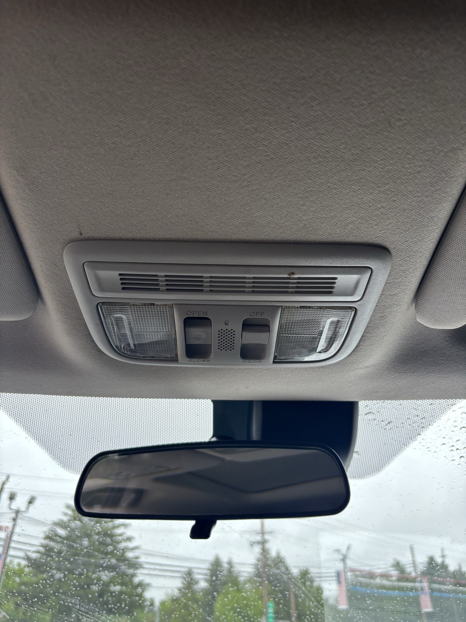Vehicle image 15 of 20