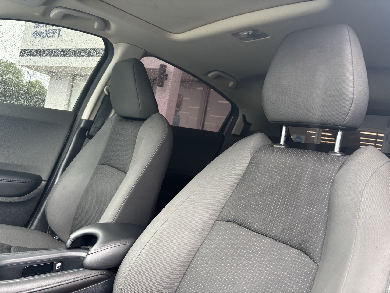Vehicle image 8 of 20