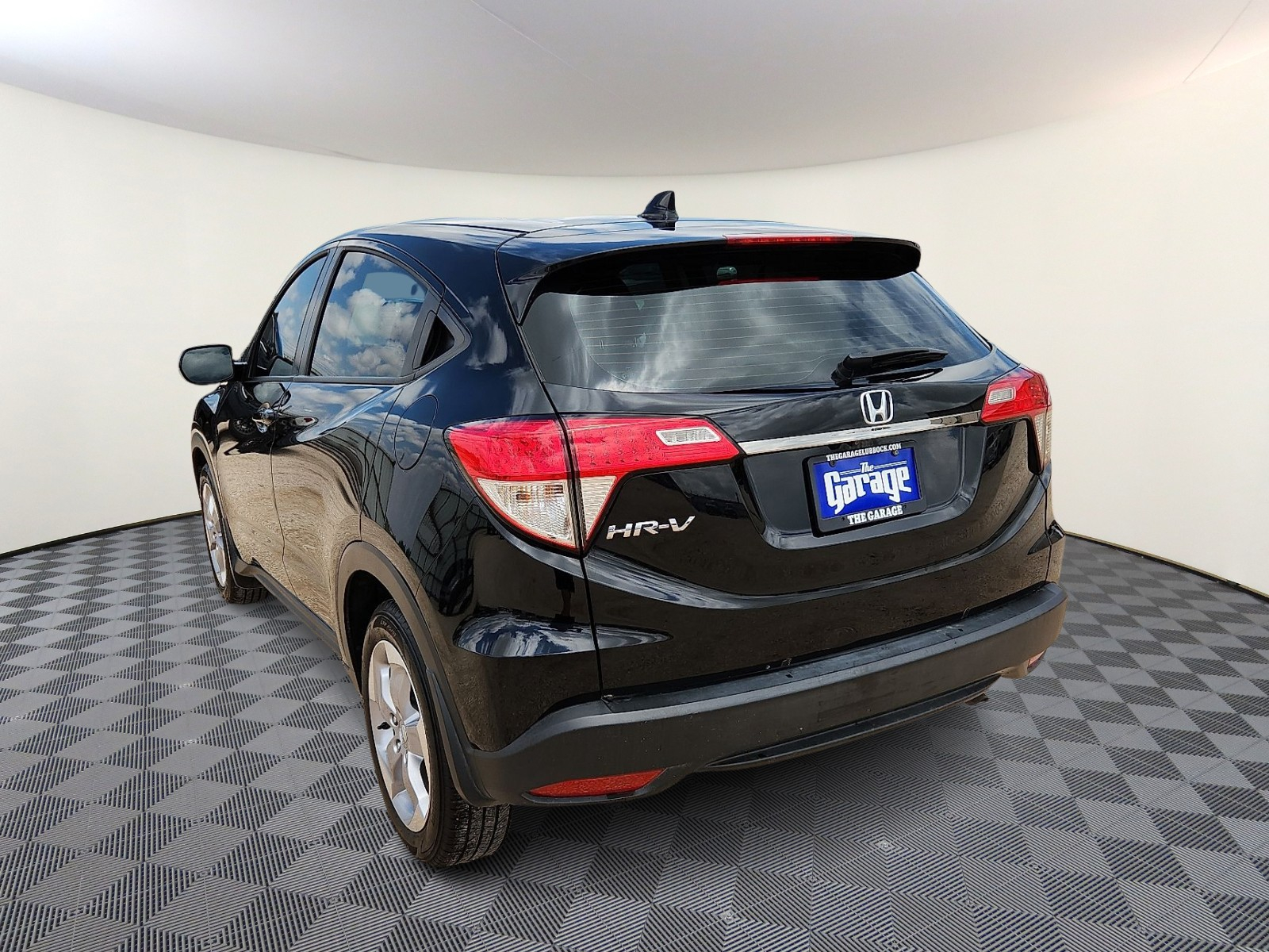 Vehicle image 4 of 20
