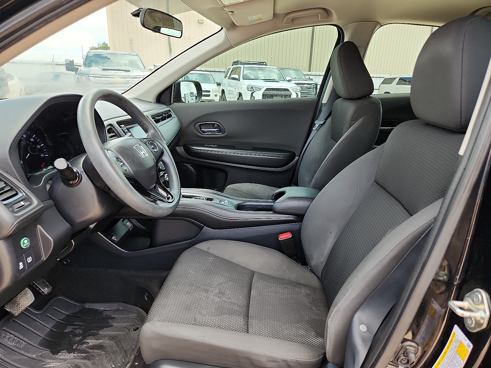 Vehicle image 9 of 20