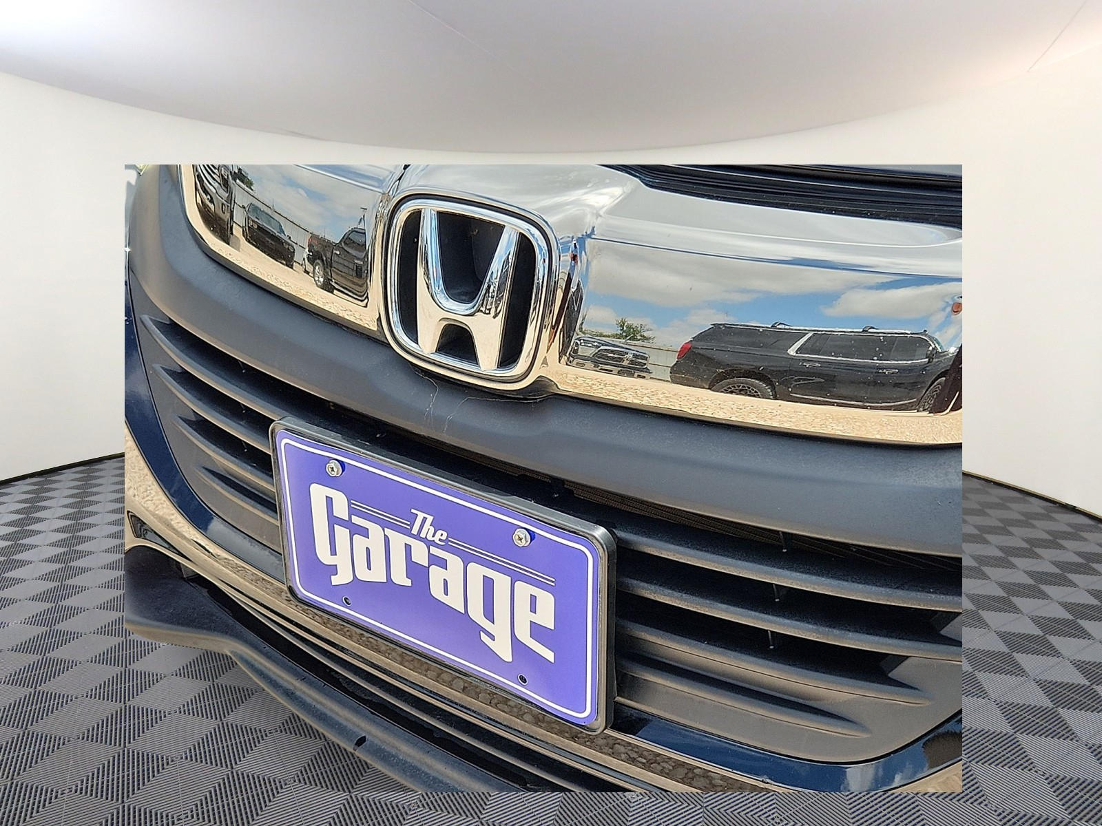 Vehicle image 18 of 20