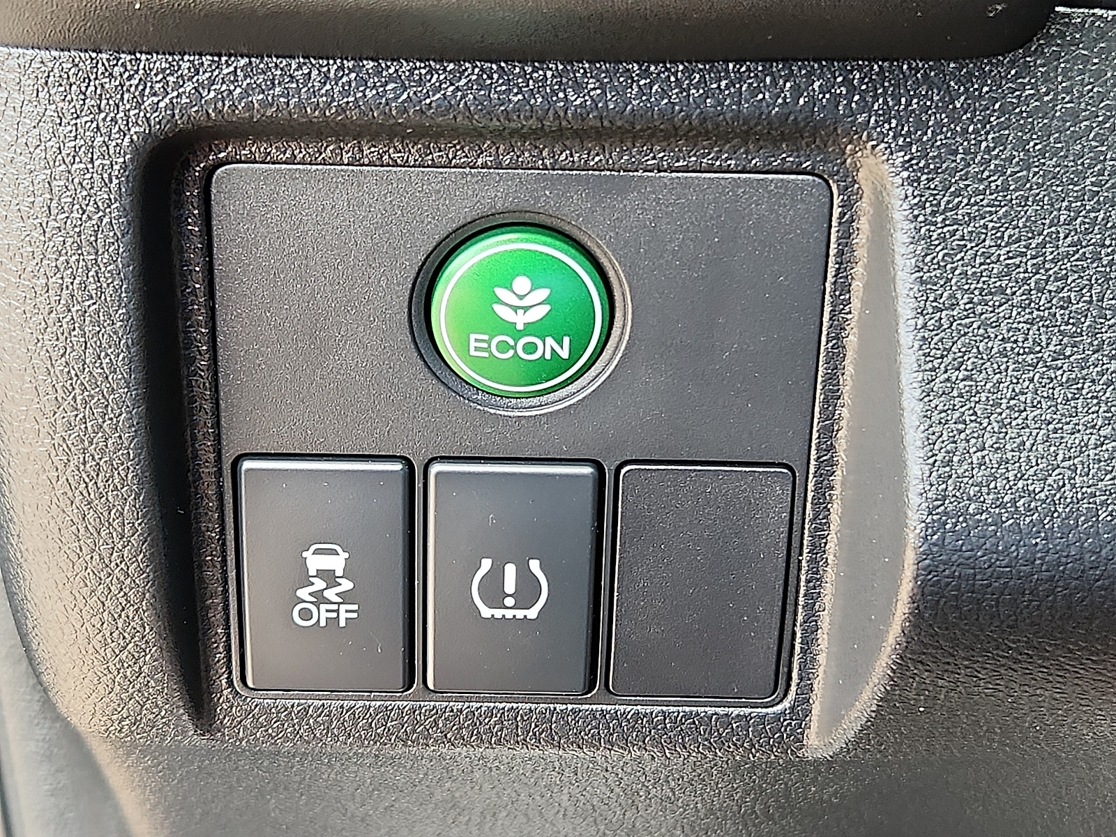 Vehicle image 15 of 20