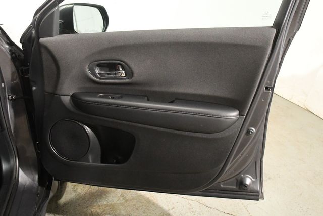 Vehicle image 12 of 24