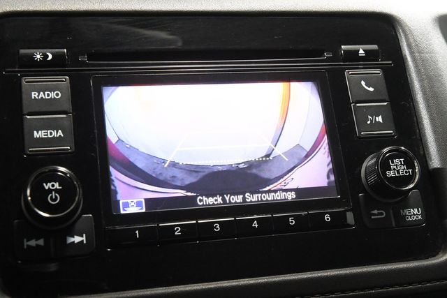 Vehicle image 21 of 24
