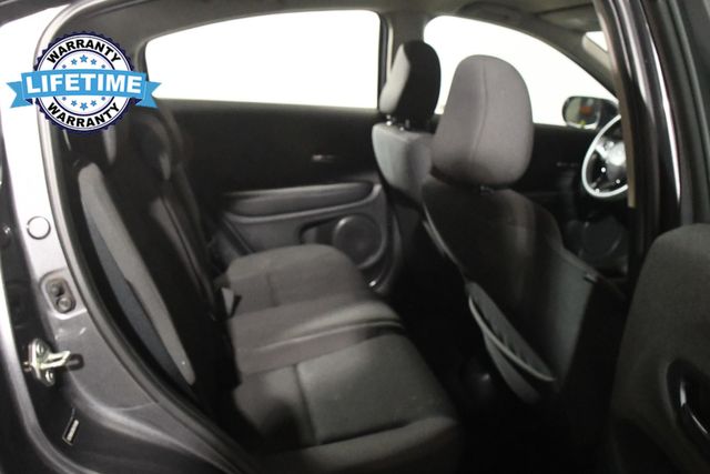 Vehicle image 11 of 24