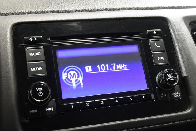 Vehicle image 16 of 24