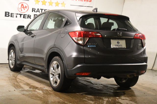 Vehicle image 6 of 24