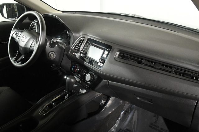 Vehicle image 10 of 24