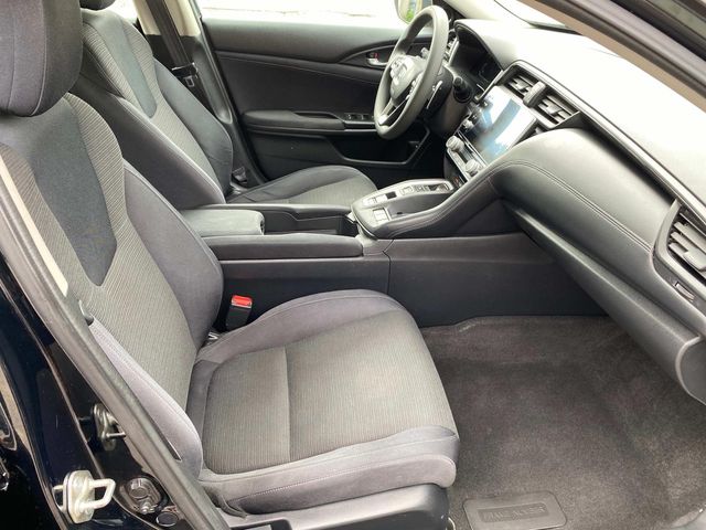 Vehicle image 22 of 43