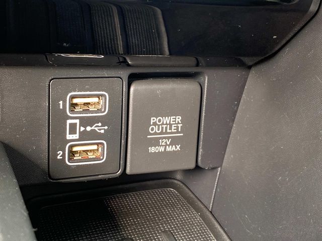 Vehicle image 31 of 43