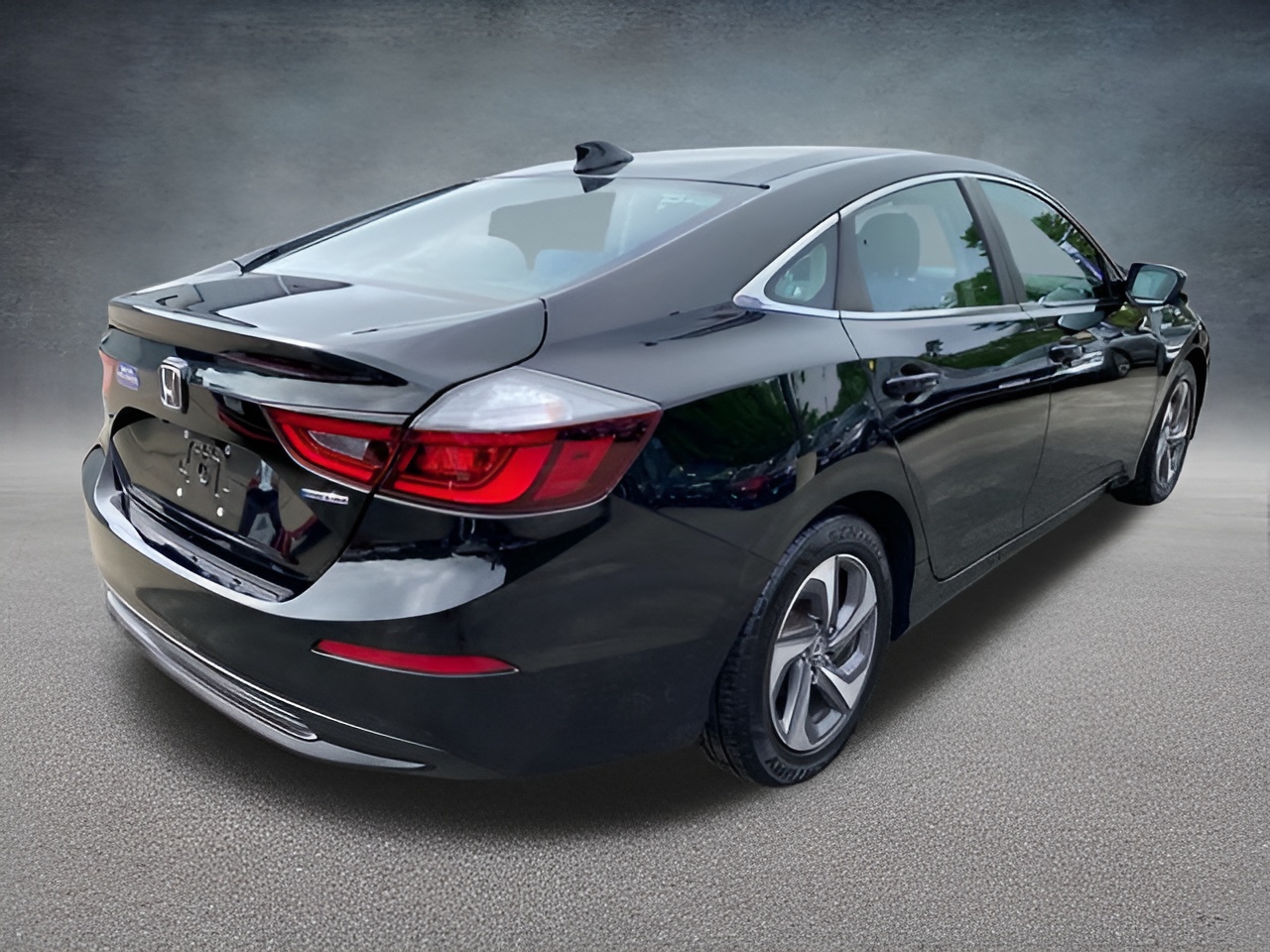 Vehicle image 41 of 43