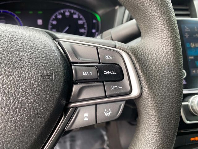 Vehicle image 16 of 43