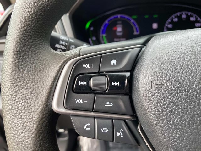 Vehicle image 17 of 43