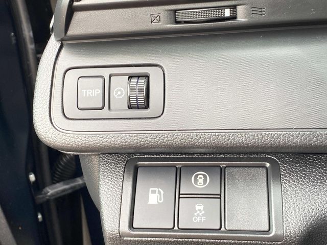 Vehicle image 20 of 43