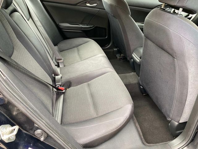 Vehicle image 23 of 43