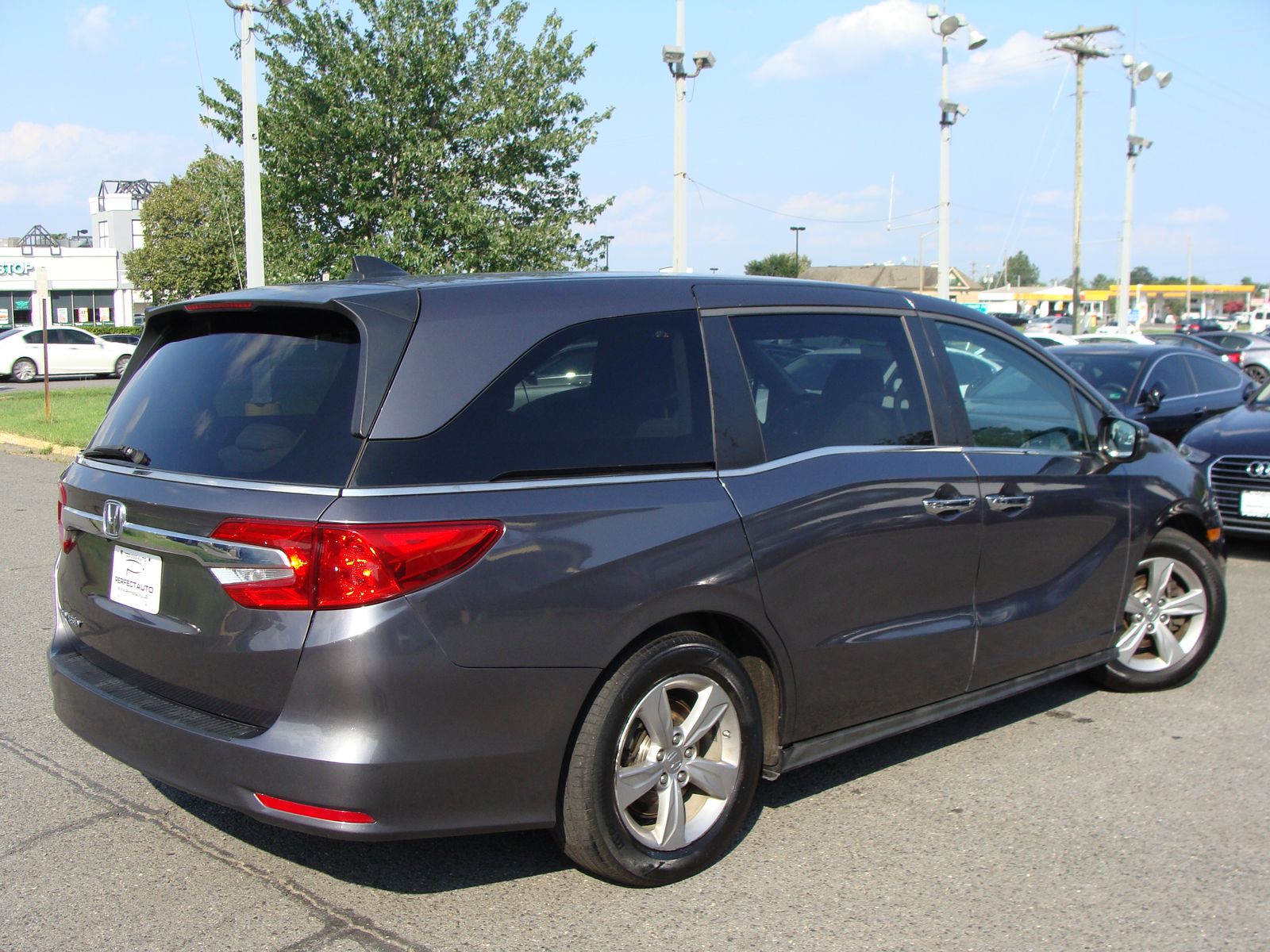 2019 Honda Odyssey EX-L Image 4 of 50