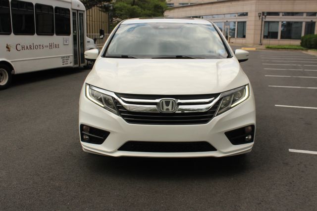 2019 Honda Odyssey EX-L Image 2 of 26