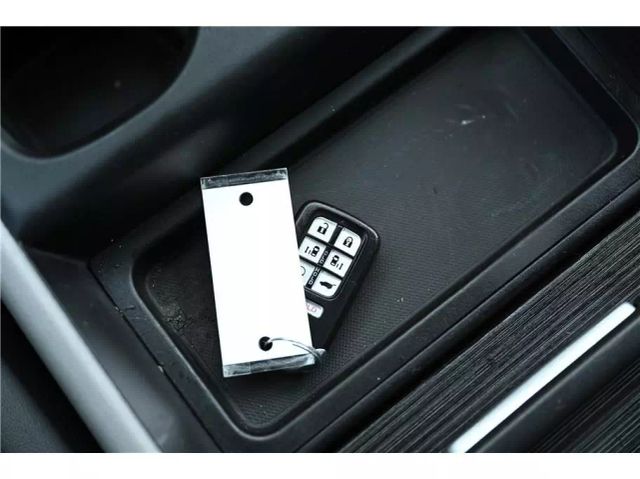Vehicle image 43 of 44
