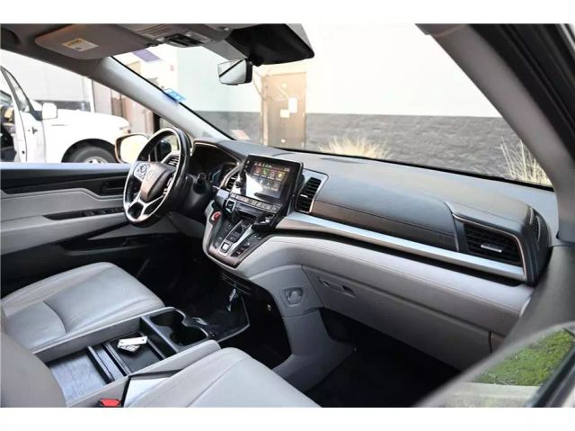 Vehicle image 12 of 44