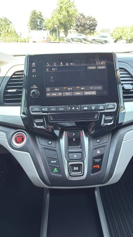 Vehicle image 18 of 19