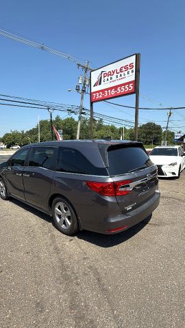 Vehicle image 7 of 19