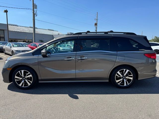 Vehicle image 8 of 52