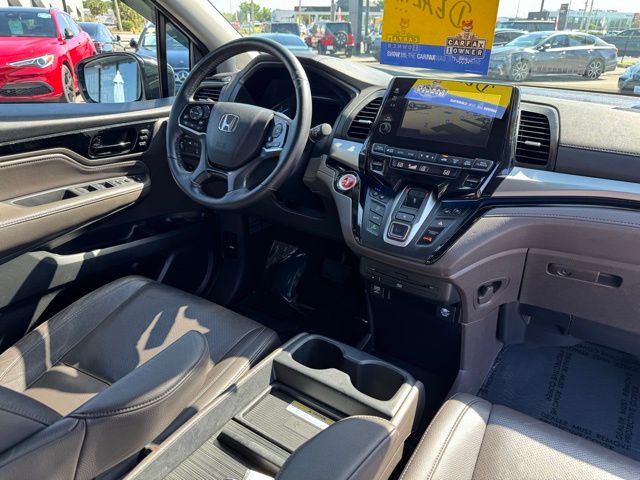 Vehicle image 51 of 52