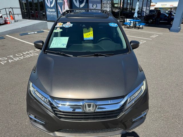 Vehicle image 9 of 52