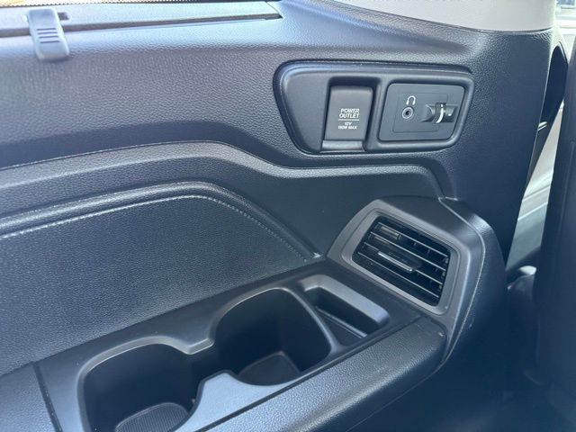 Vehicle image 43 of 52