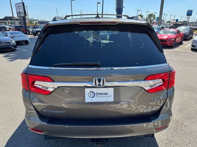 Vehicle image 10 of 52