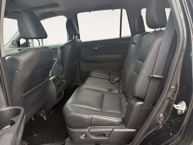Vehicle image 13 of 20