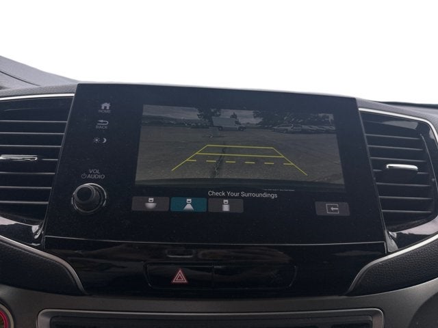 Vehicle image 18 of 20