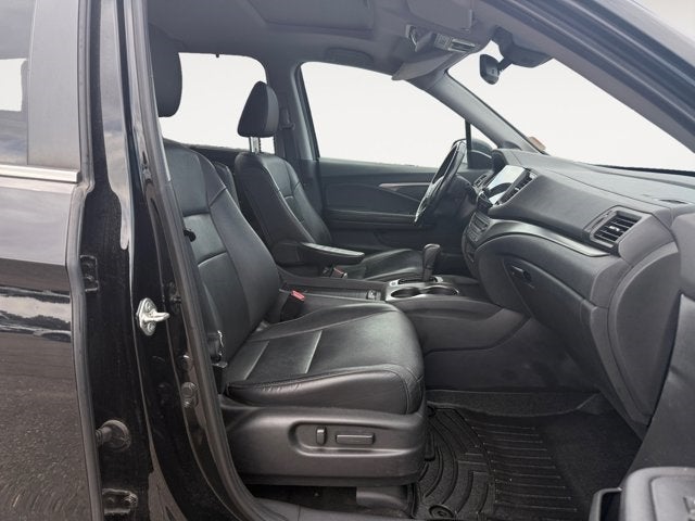 Vehicle image 12 of 20