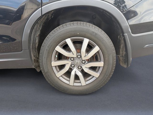 Vehicle image 10 of 20