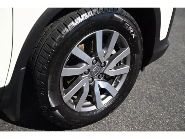 Vehicle image 9 of 32